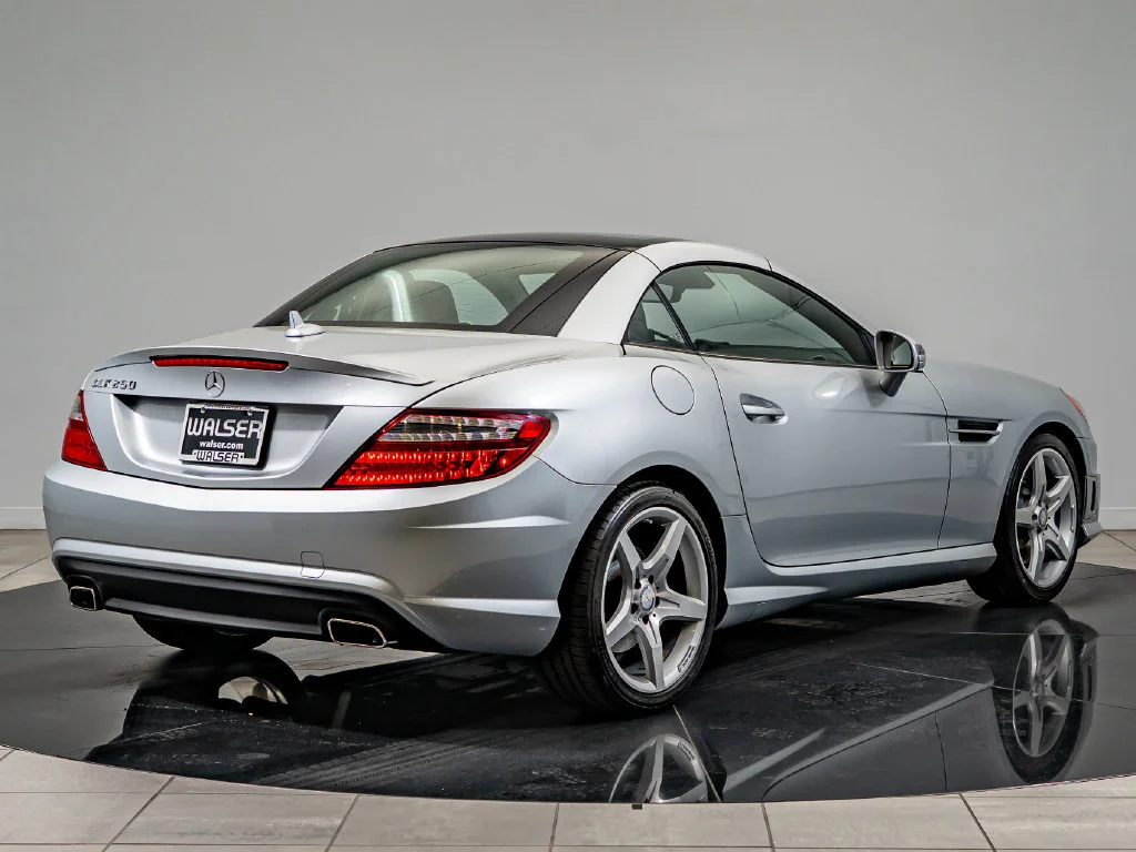 Used 2013 Silver Mercedes-Benz SLK 250 image 11