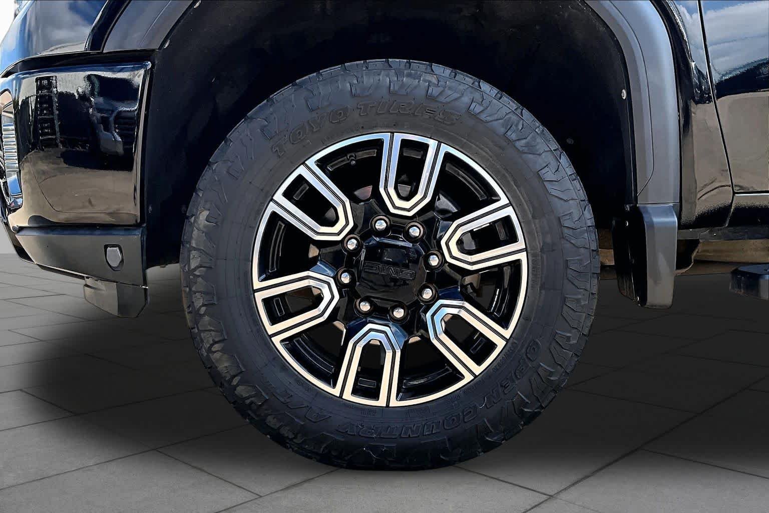 Used 2020 Onyx Black GMC AT4 image 11