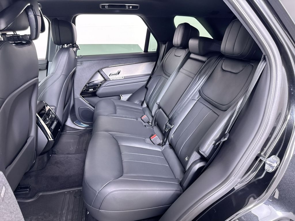 New 2026 Santorini Black Land Rover Dynamic SE image 20