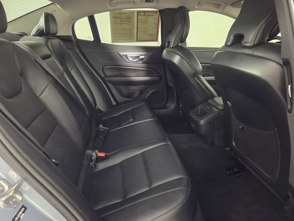 Certified Used 2022 Gray Volvo Momentum image 29