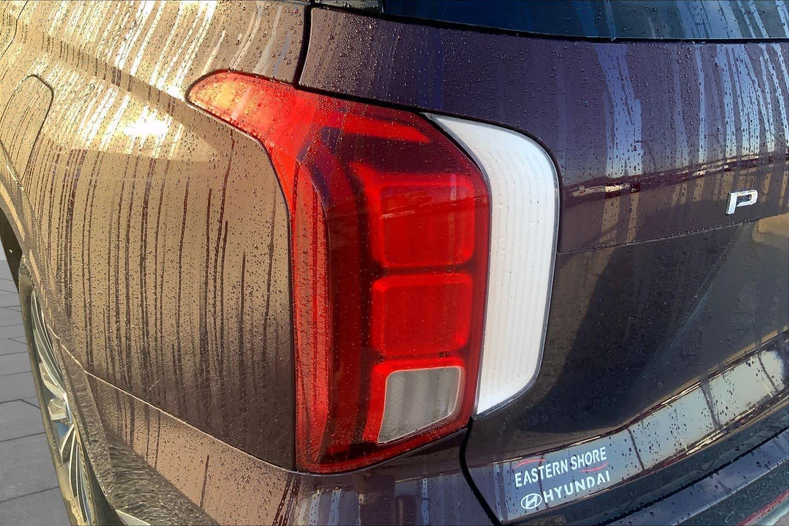 Used 2025 Sierra Burgundy Hyundai Calligraphy image 27