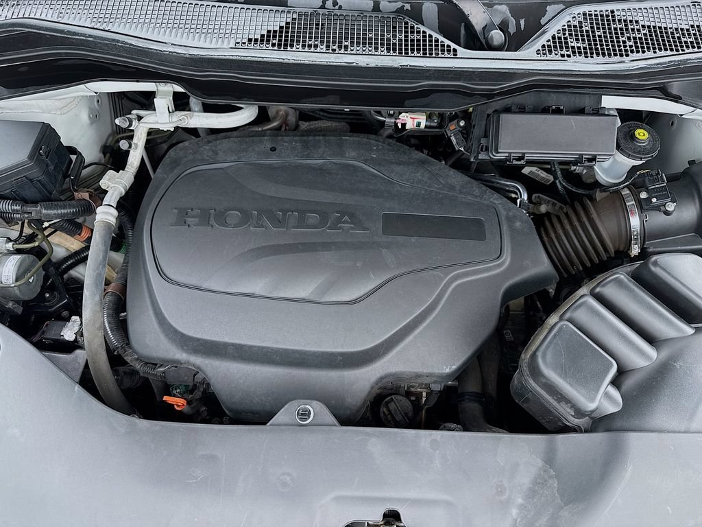 Used 2021 White Honda Black Edition image 36
