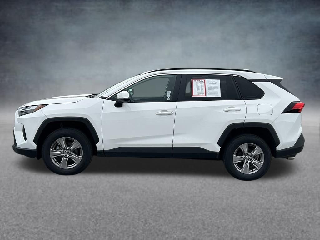 Used 2025 White Toyota XLE image 2