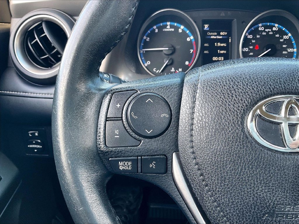 Used 2018 Black Toyota XLE image 22