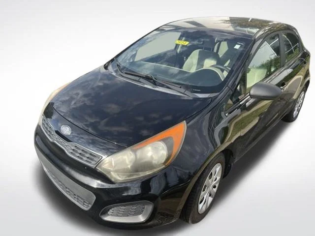 Used 2012 Black Kia EX image 4