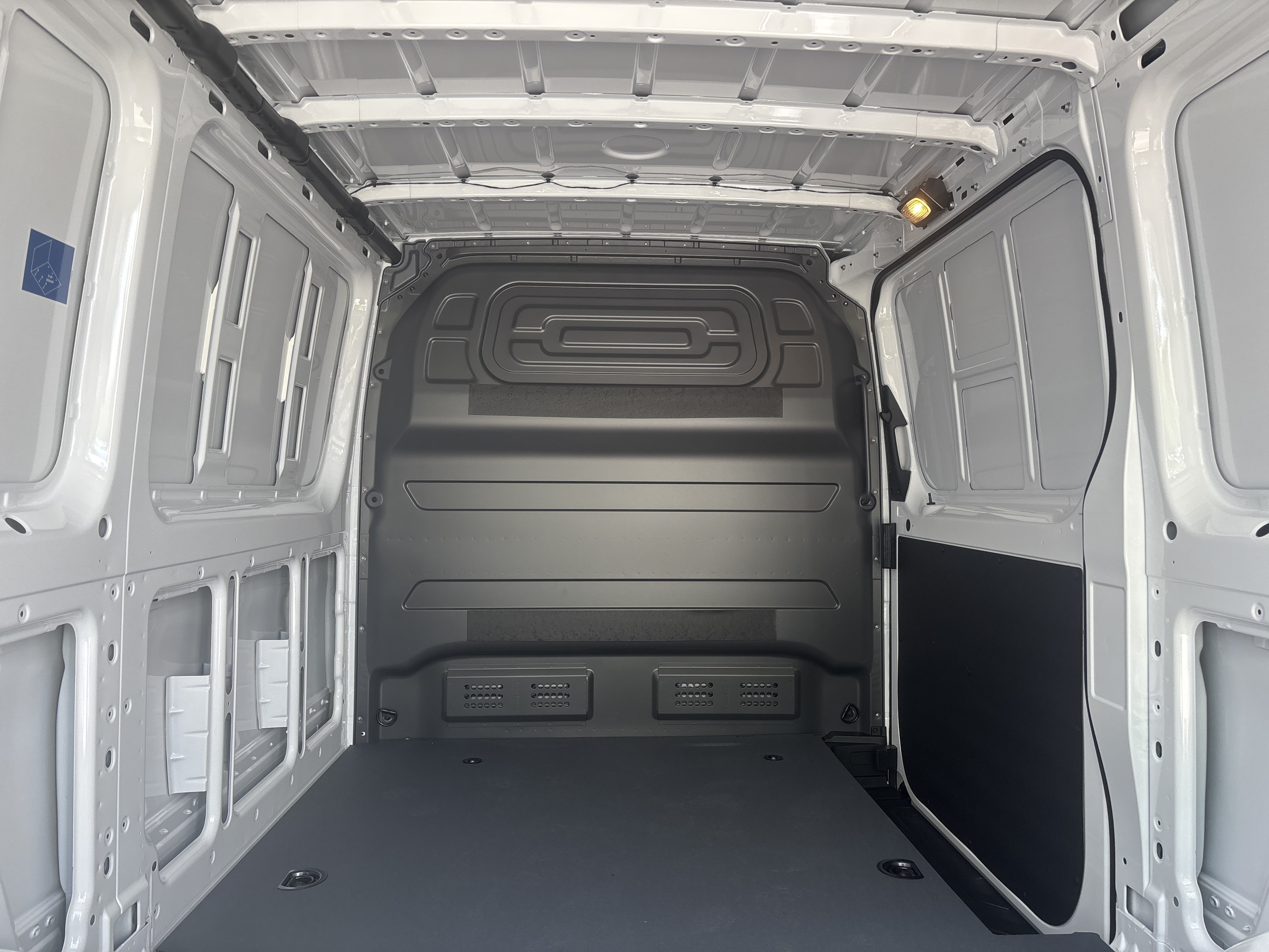 New 2026 ARCTIC WHITE Mercedes-Benz Worker image 19