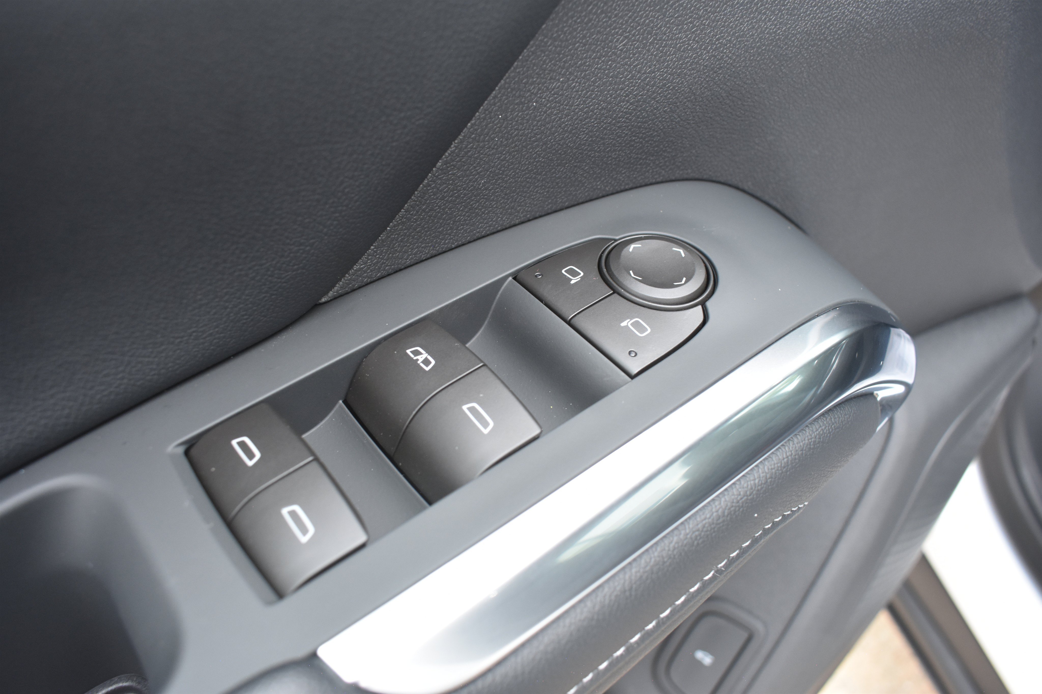 2026 Chevrolet Traverse LT - Photo 12