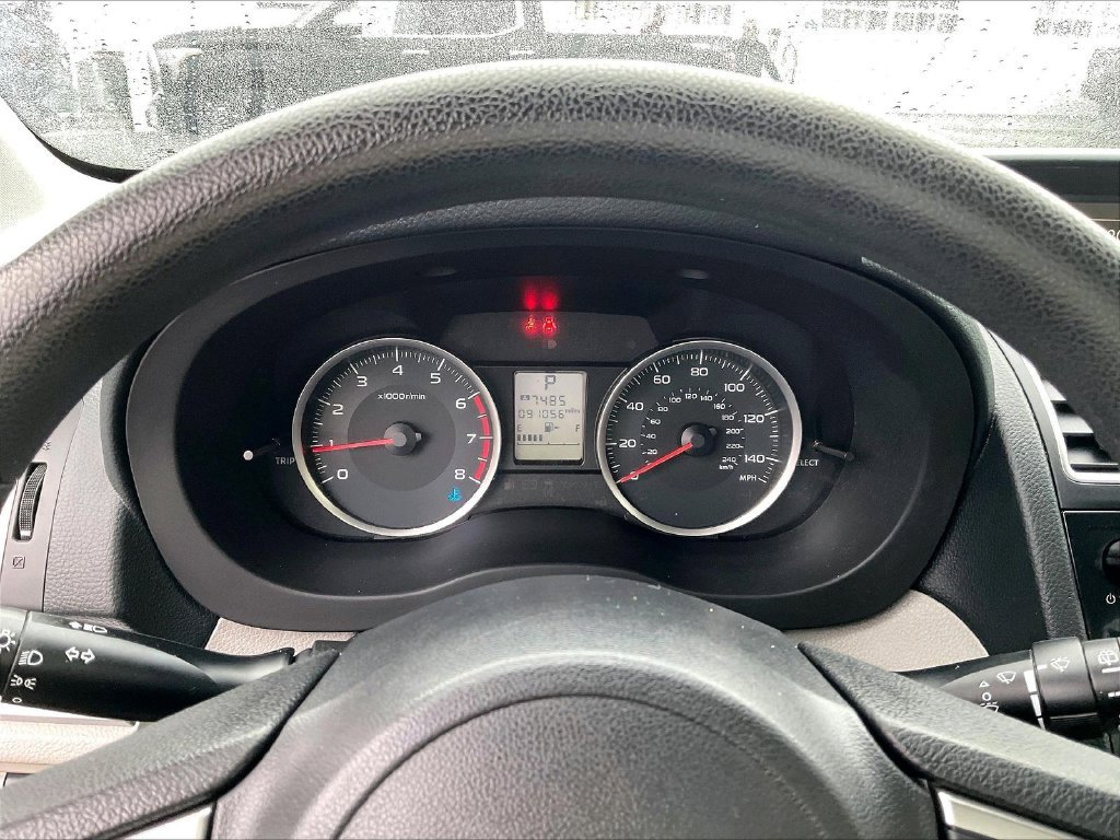 Used 2018 Gray Subaru 2.5i Premium image 15