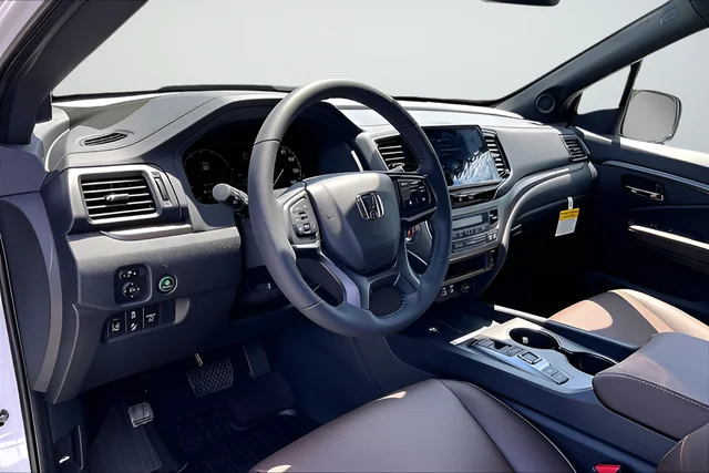 New 2026 Platinum White Pearl Honda RTL image 7