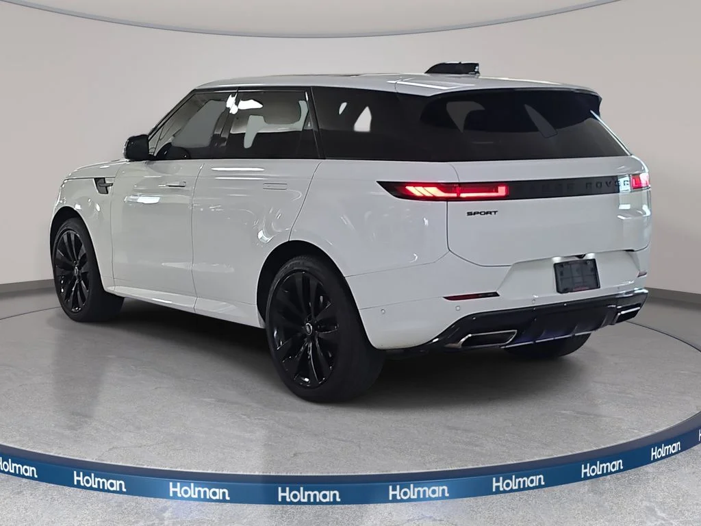 Used 2024 White Land Rover Dynamic SE image 9