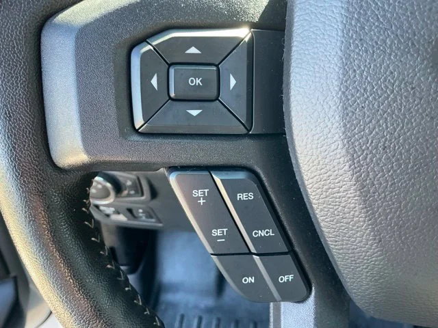 Certified Used 2019 Oxford White Ford XLT image 32