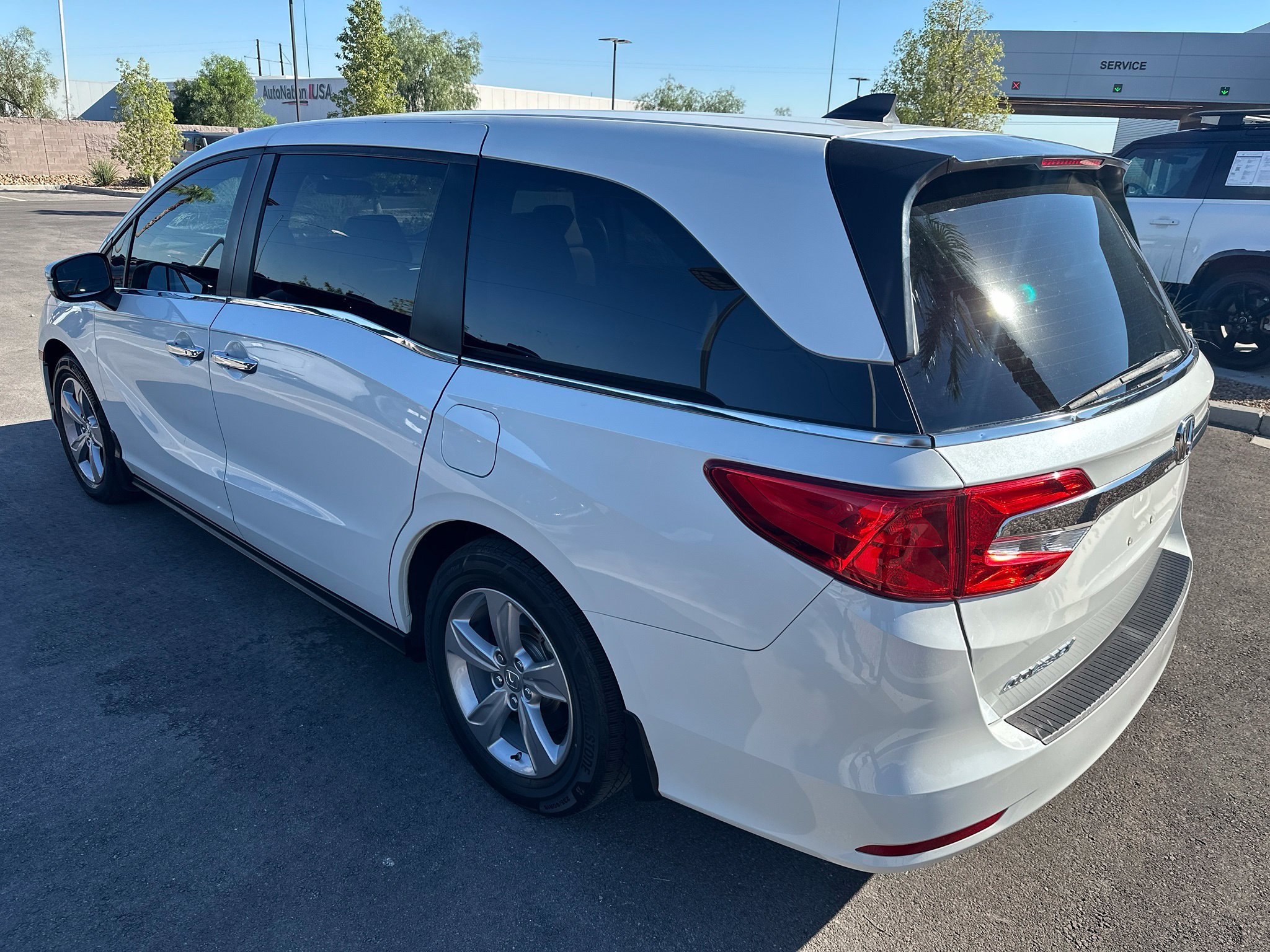 Used 2020 Platinum White Pearl Honda EX image 4
