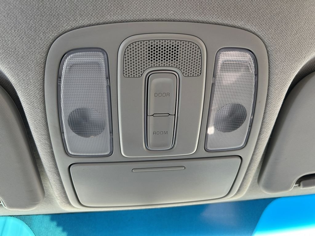 Used 2016 Gray Kia Base image 29
