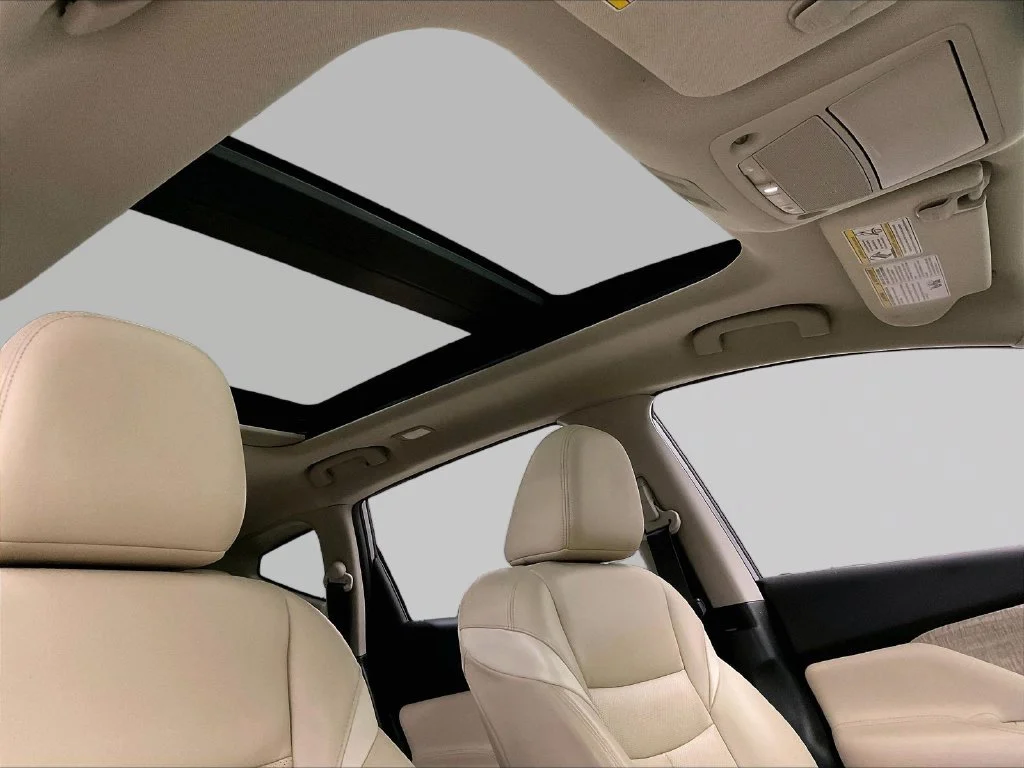 Used 2022 Gray Nissan SL image 27