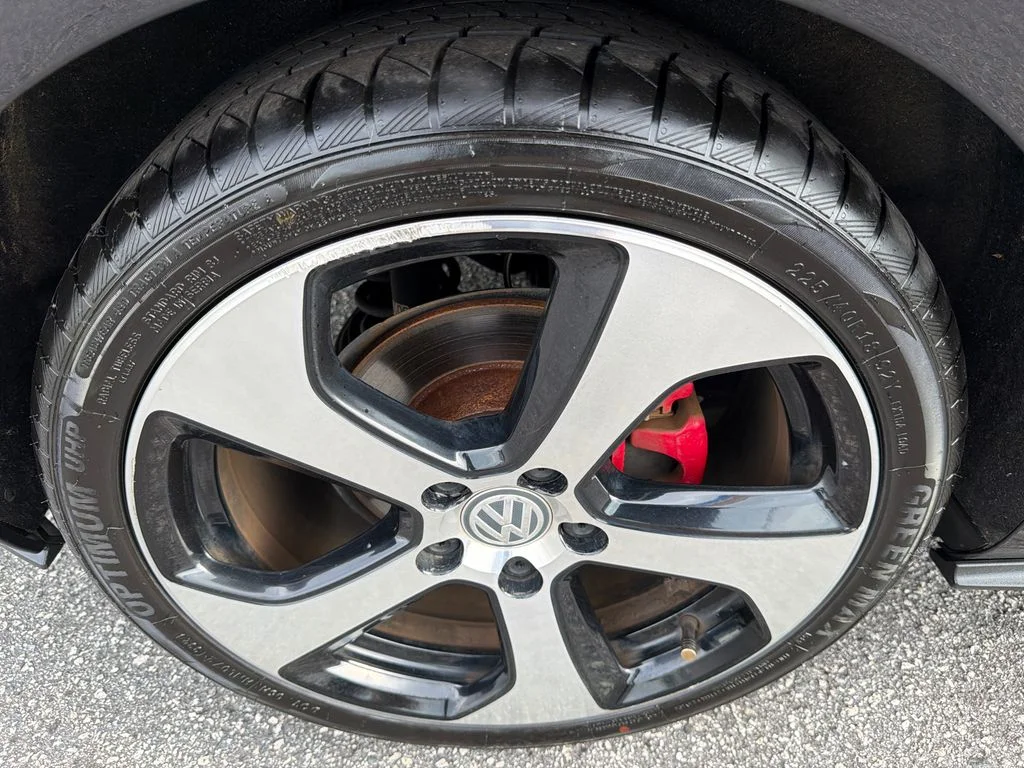 Used 2017 Black Volkswagen S image 17