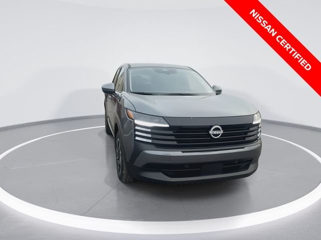 Used 2025 Gray Nissan SV image 3