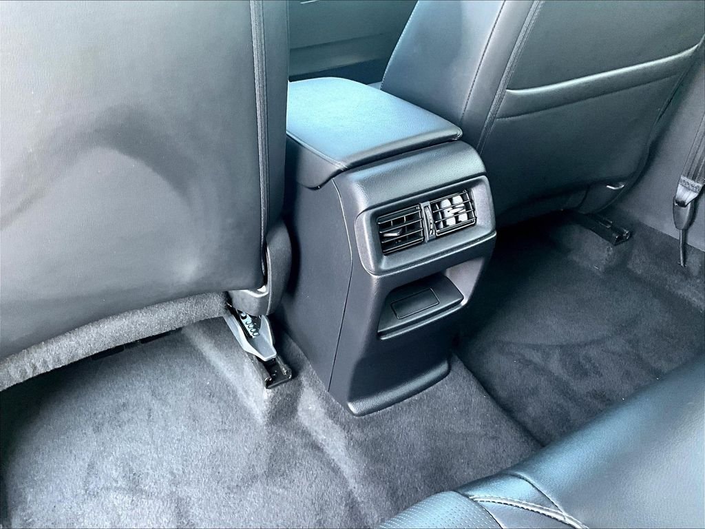 Used 2023  Honda EX-L image 12