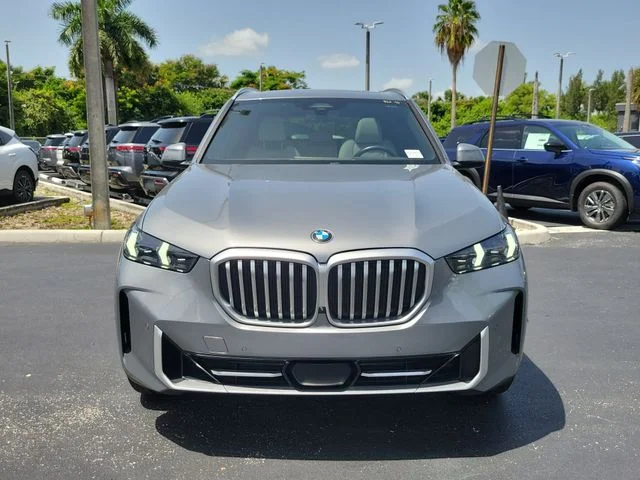 Used 2024 Gray BMW sDrive40i image 2