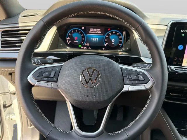 New 2026 Opal White Pearl Volkswagen 2.0T SE w/Technology image 27
