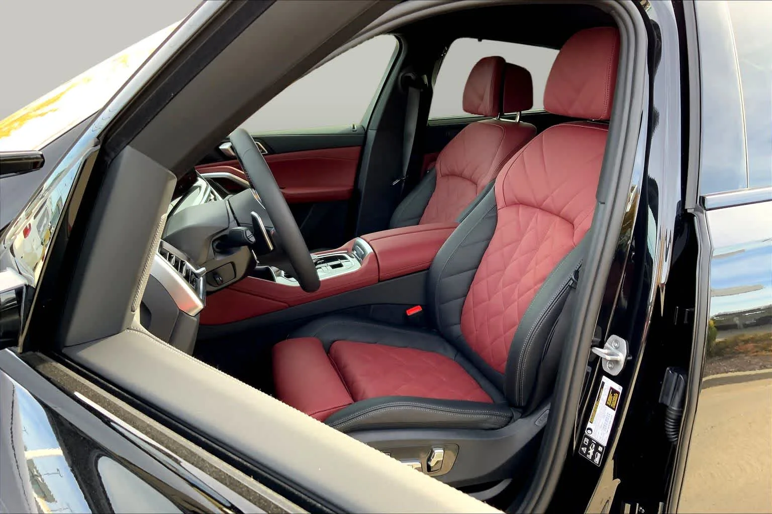 2026 BMW X6 M60i - Photo 9