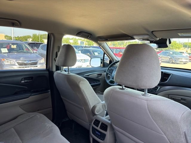 Used 2019 White Diamond Pearl Honda EX image 22