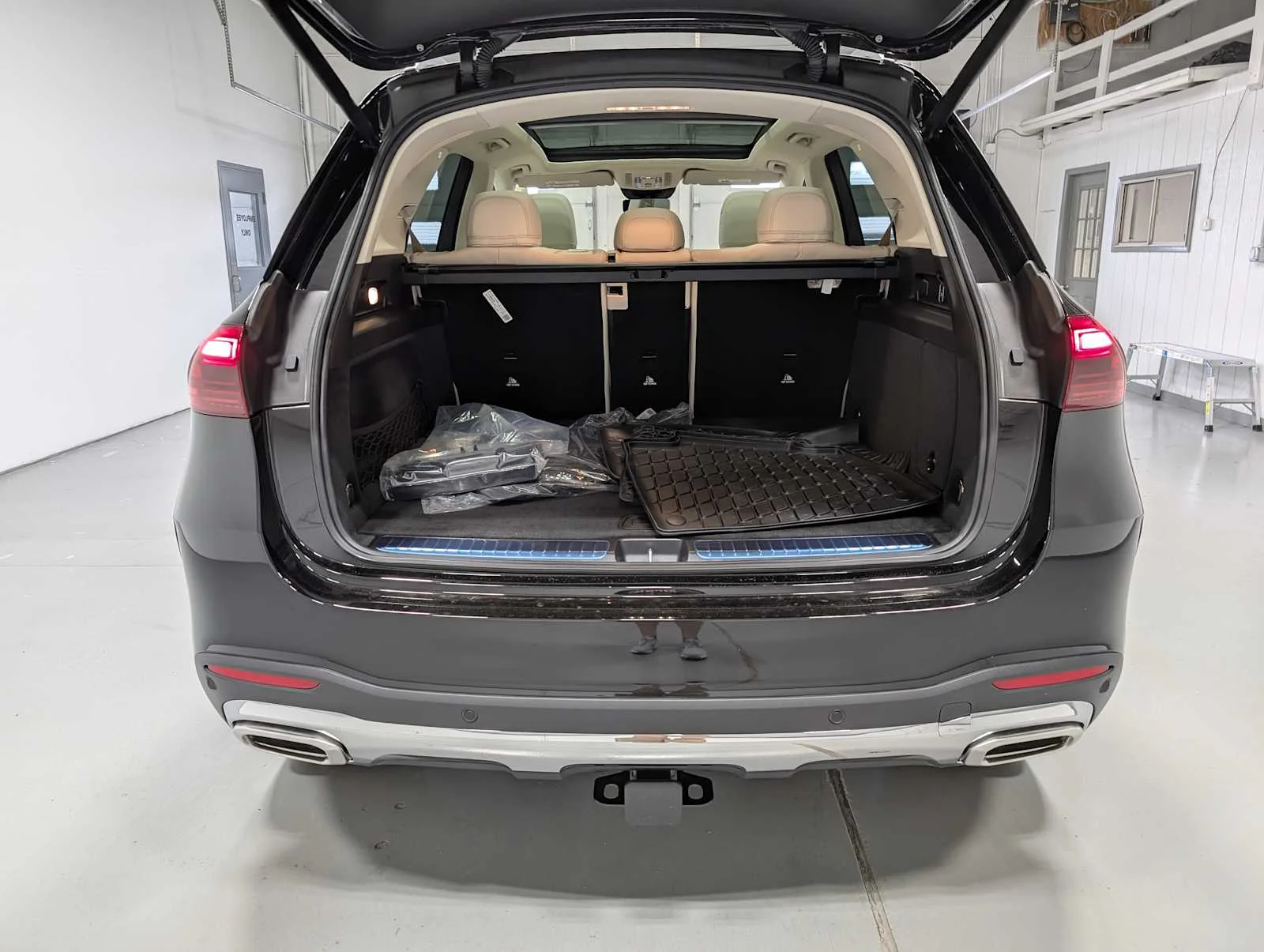 New 2026 Obsidian Black Metallic Mercedes-Benz GLE 580 image 22