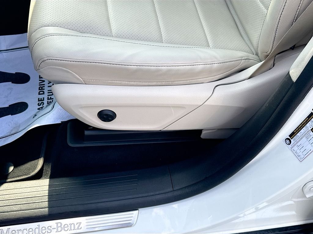 Used 2022 Polar White Mercedes-Benz GLE350 image 11