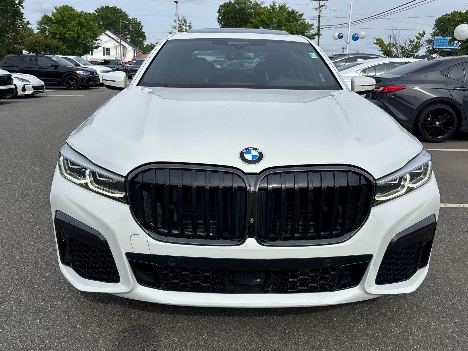 Used 2022 Alpine White BMW 750i xDrive image 8