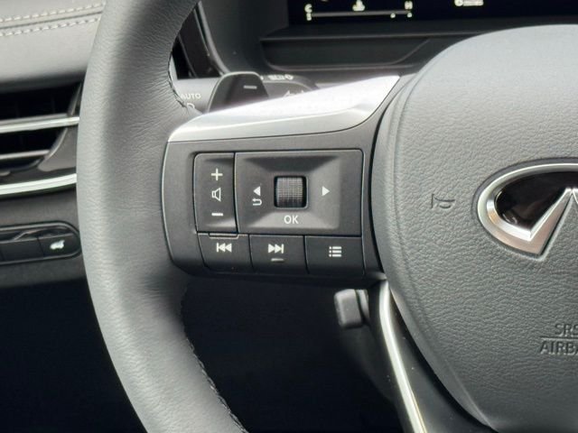 New 2026 RADIANT WHITE INFINITI Luxe FWD image 26