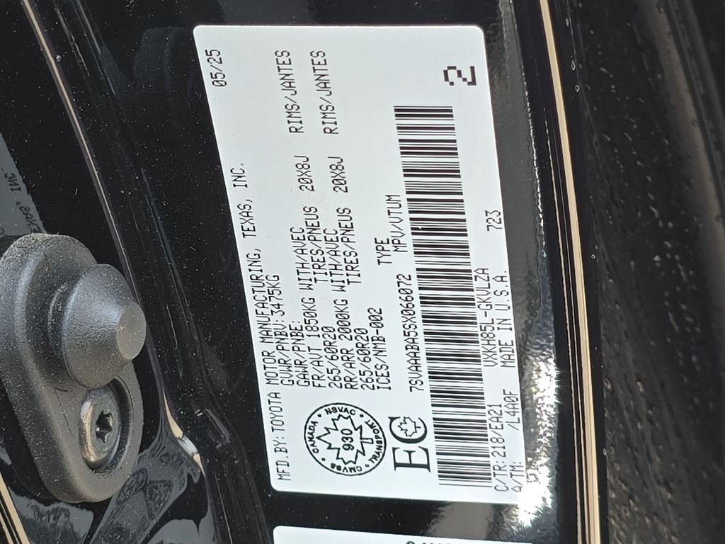 Used 2025  Toyota Limited image 15