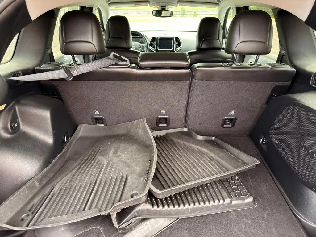 Certified Used 2020 Slate Blue Pearlcoat Jeep Limited image 33