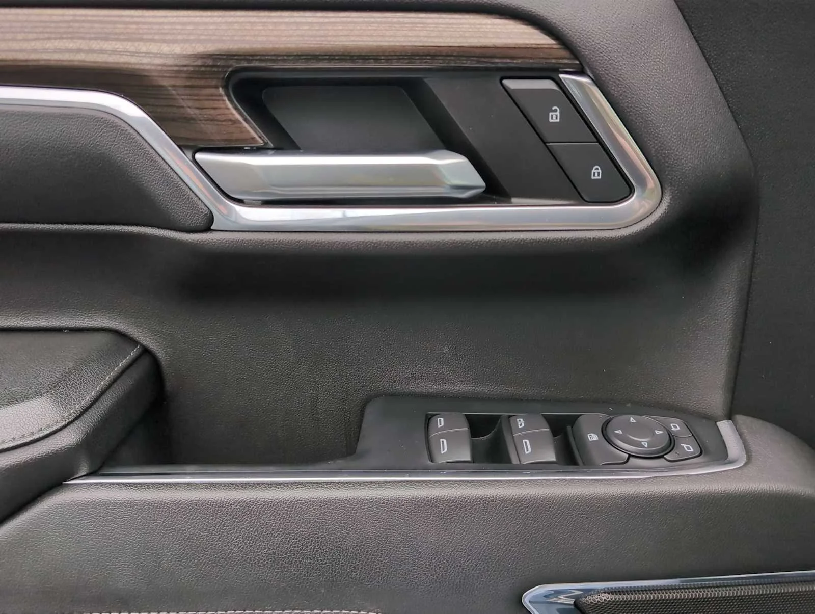 Used 2024 Sterling Gray Metallic Chevrolet RST image 24
