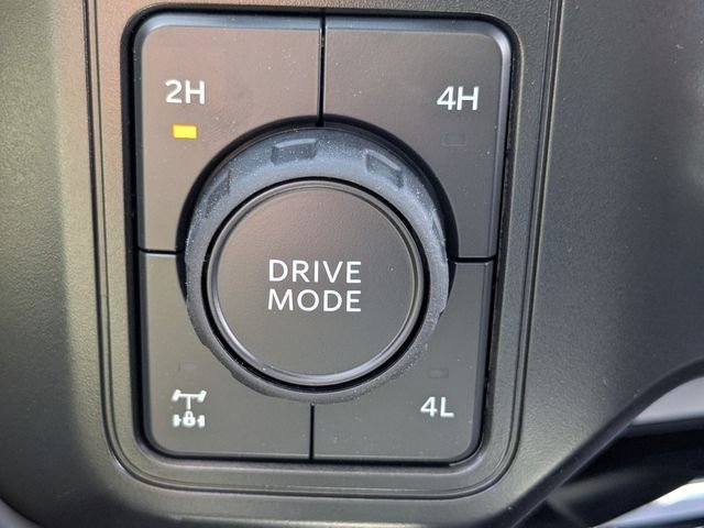 New 2026 Star White Metallic Tri-Coat Ford F-250® Lariat® image 30