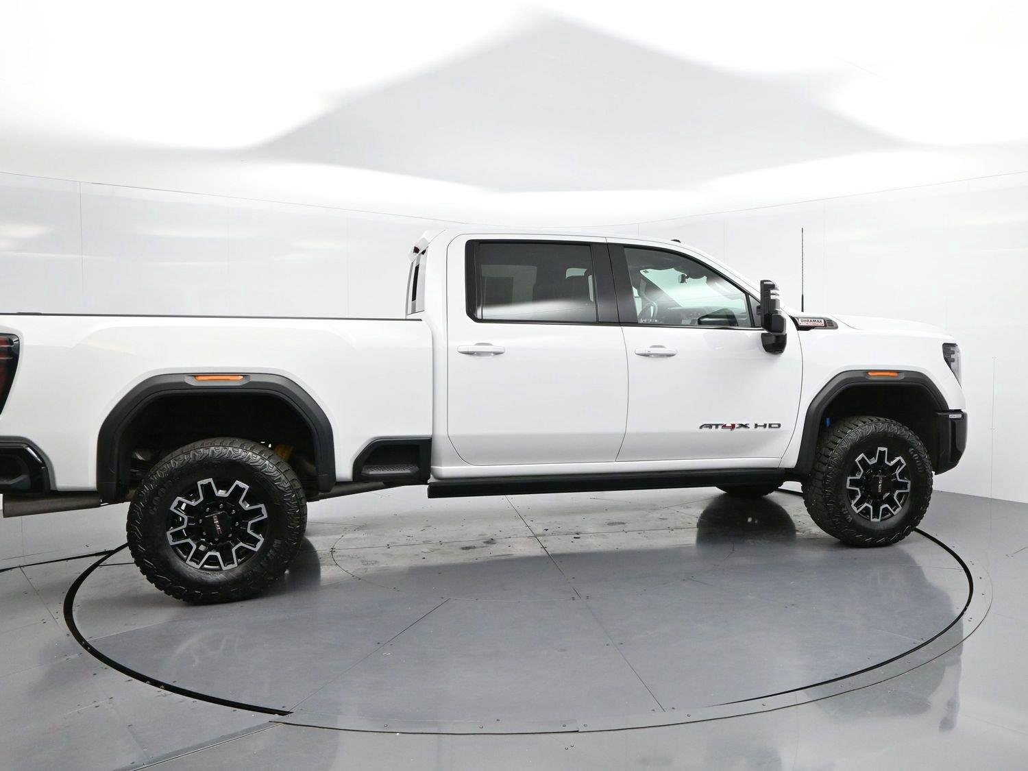 Used 2024 Summit White GMC AT4X image 8