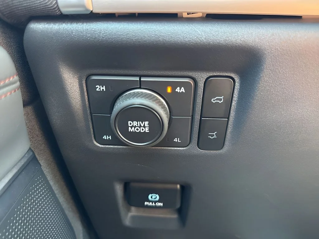 Used 2025 Silver Ford Active image 24