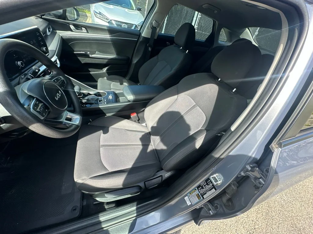 Used 2024 Silver Kia LXS image 10