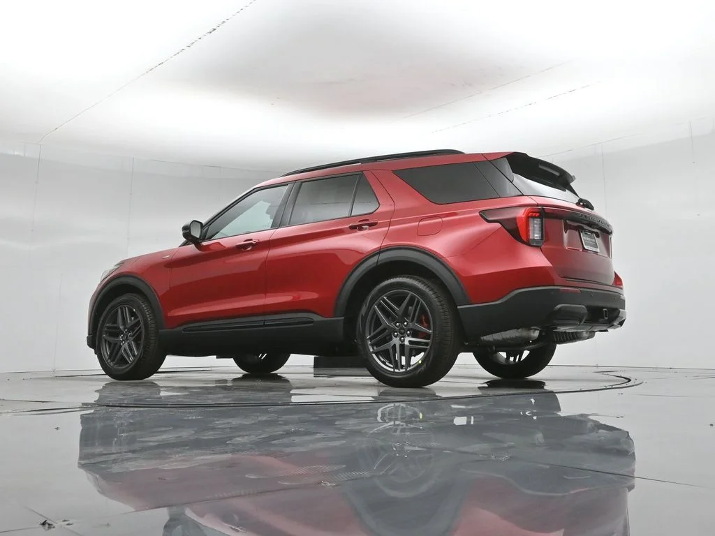 New 2026 Rapid Red Metallic Tinted Clearcoat Ford ST-Line image 50