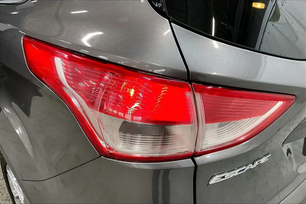Used 2014 Gray Ford SE image 28