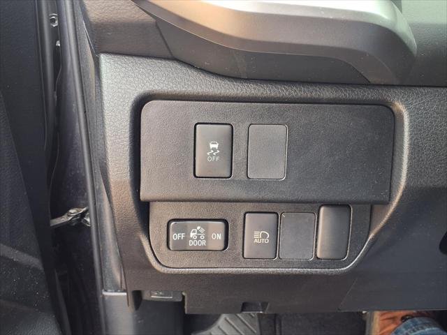 Certified Used 2022 MAGNETIC GRAY MET. Toyota  image 24