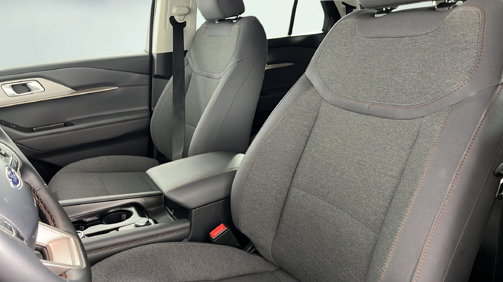 2025 Ford Explorer Active - Photo 35