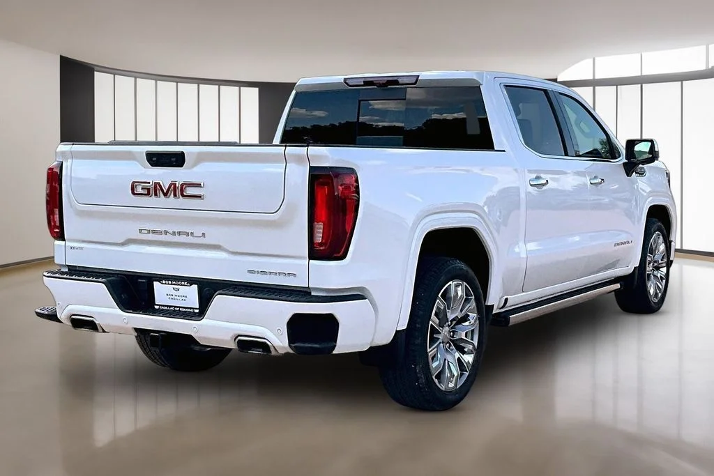 Used 2024 White GMC Denali image 2