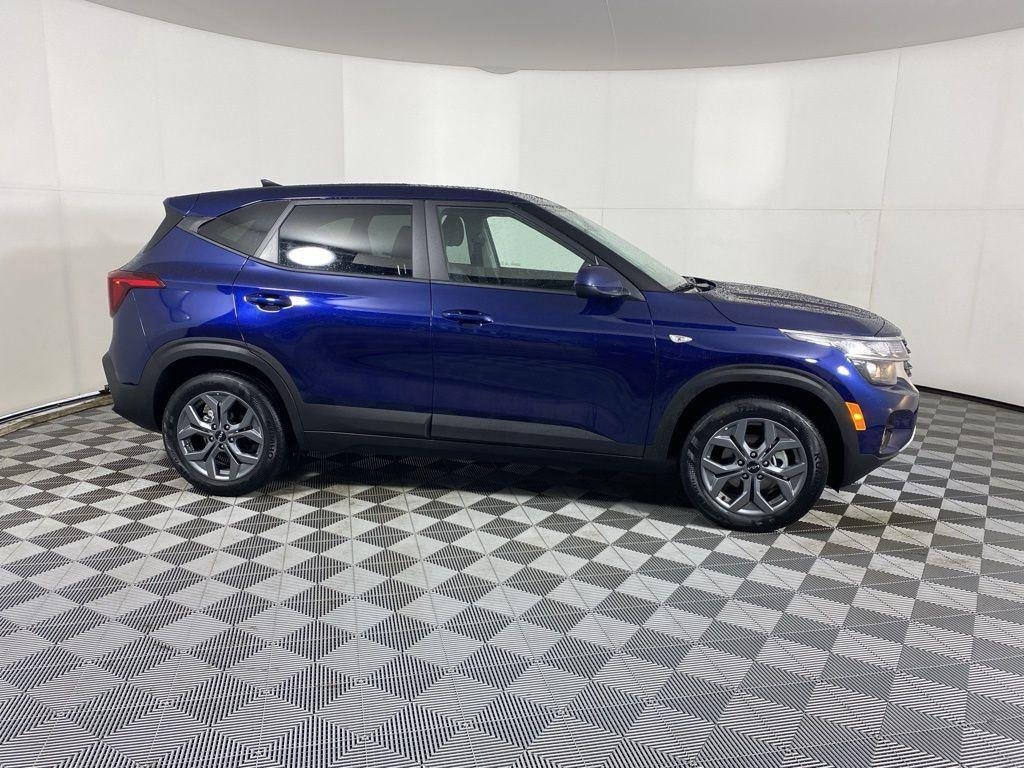 Used 2026 Dark Ocean Blue Kia LX image 2