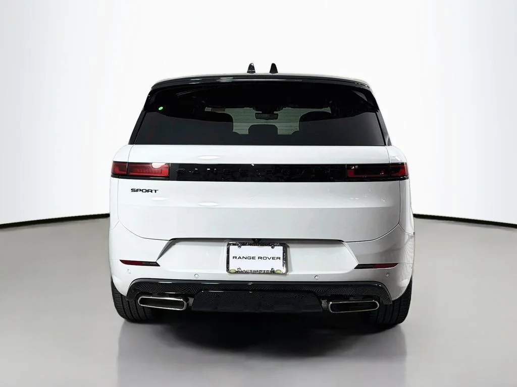New 2026 Fuji White Land Rover Dynamic SE image 6