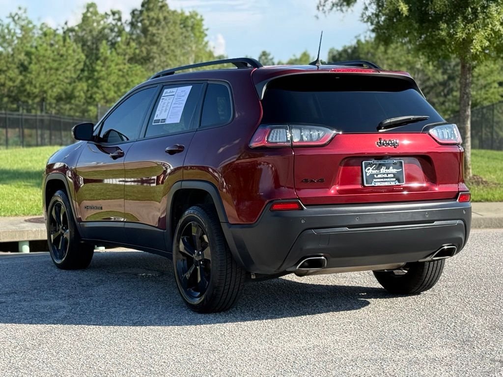 Used 2020 Red Jeep Latitude Plus image 9