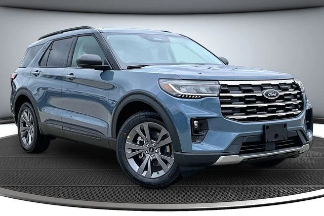 New 2026 Vapor Blue Metallic Ford Active image 2