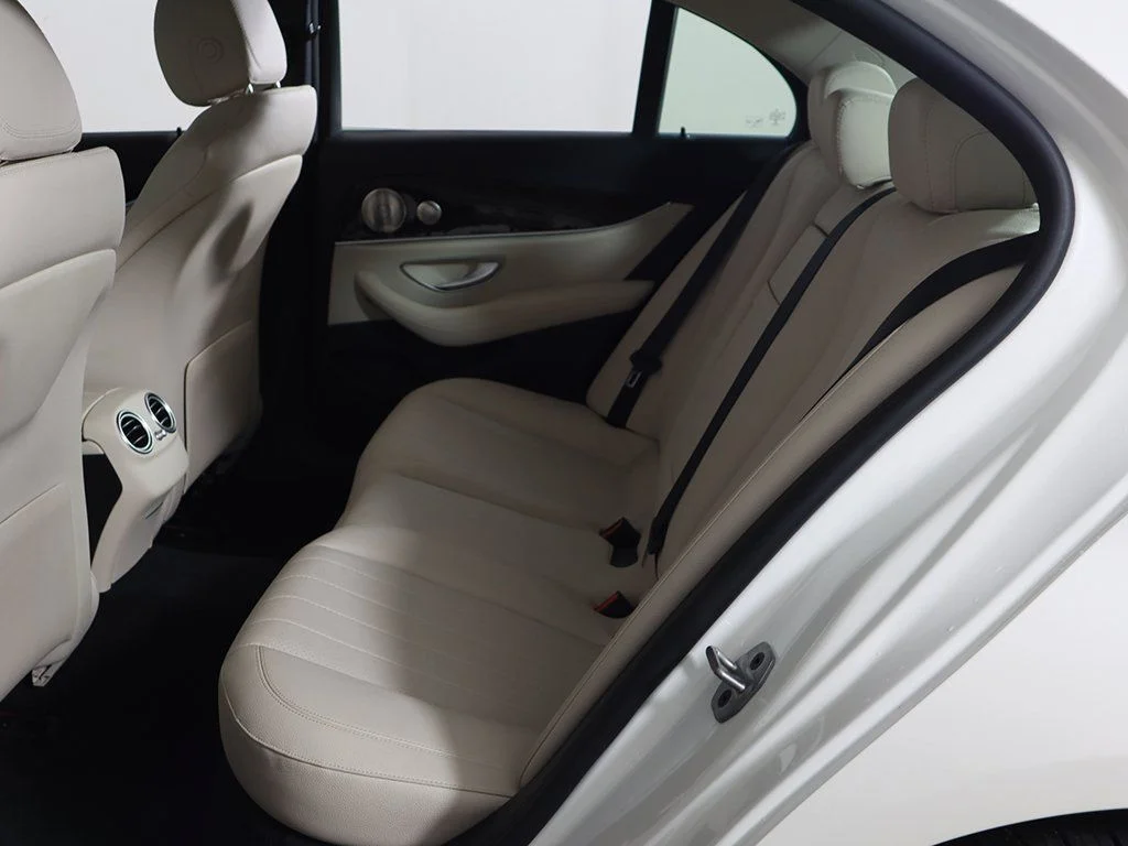 2022 Mercedes-Benz E-Class E350 - Photo 32