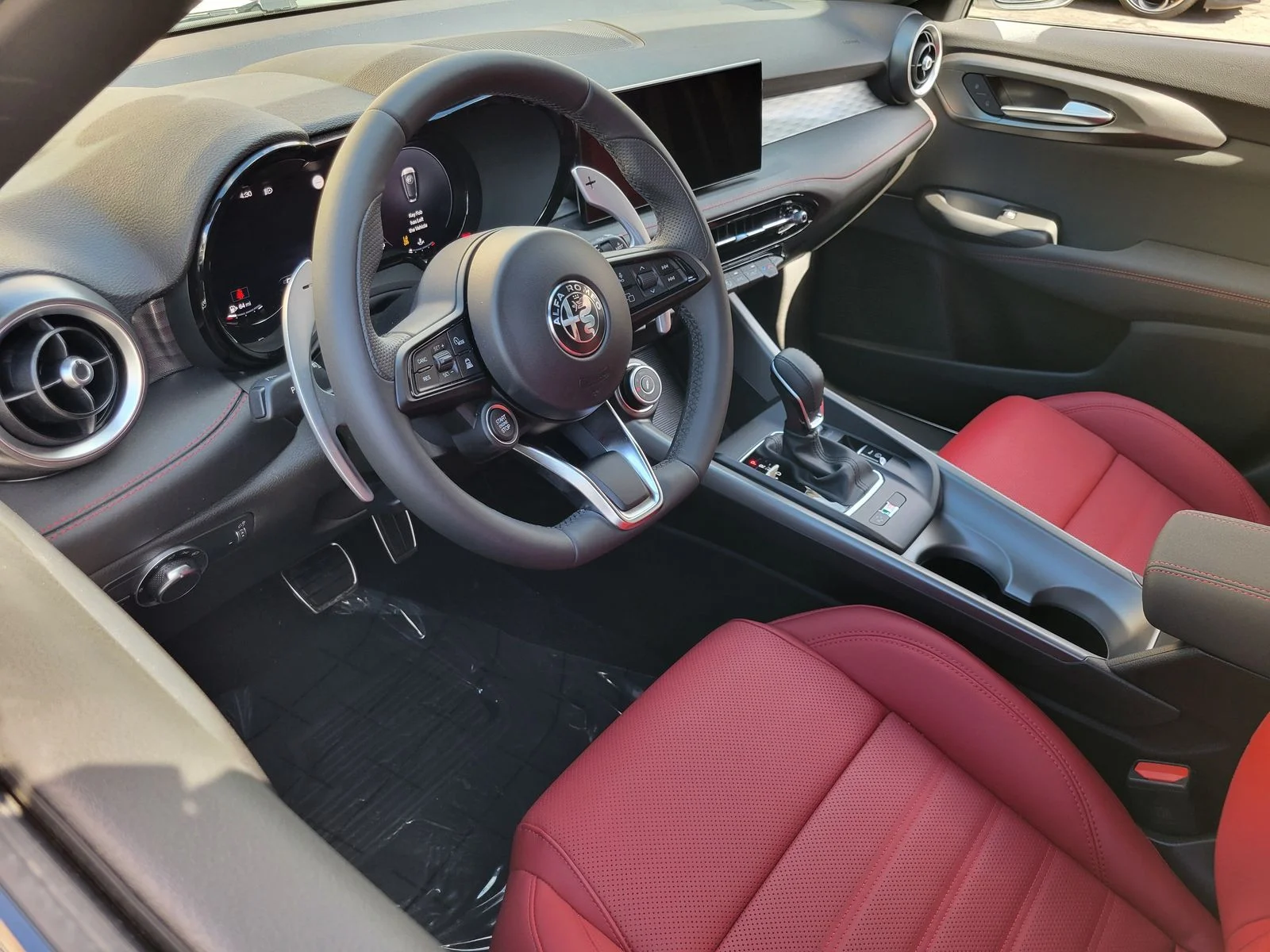 Used 2026 White Alfa Romeo Base image 3