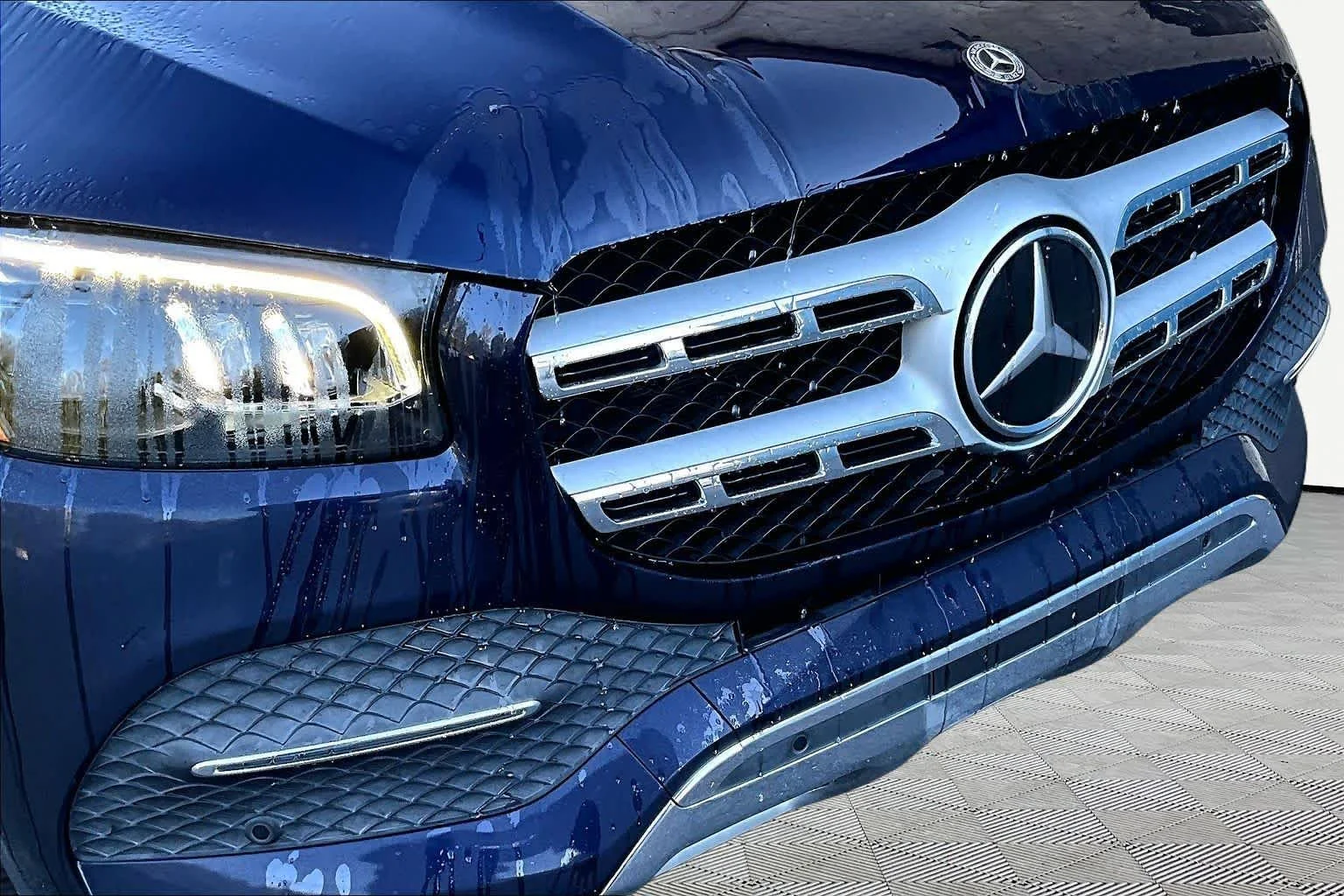 Used 2020 Lunar Blue Metallic Mercedes-Benz GLS 450 image 58