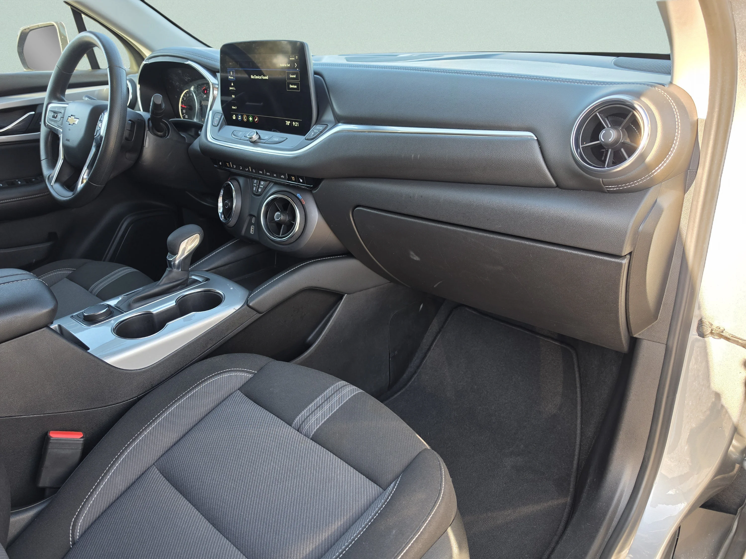 Used 2025 Sterling Gray Metallic Chevrolet LT image 16