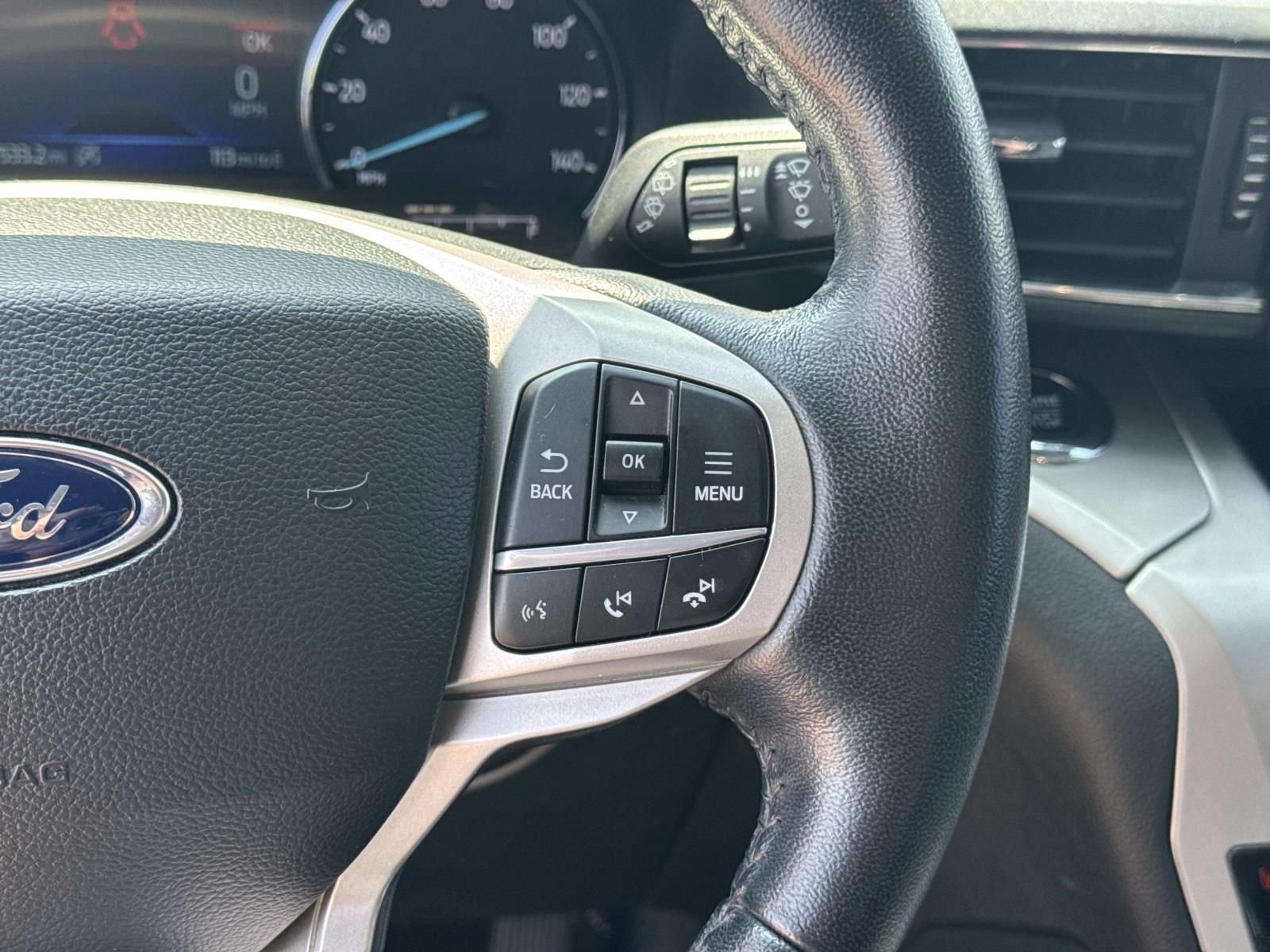 Used 2022 Black Ford XLT image 25